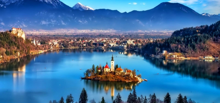 Bled u Sloveniji oduševljava ljepotom
