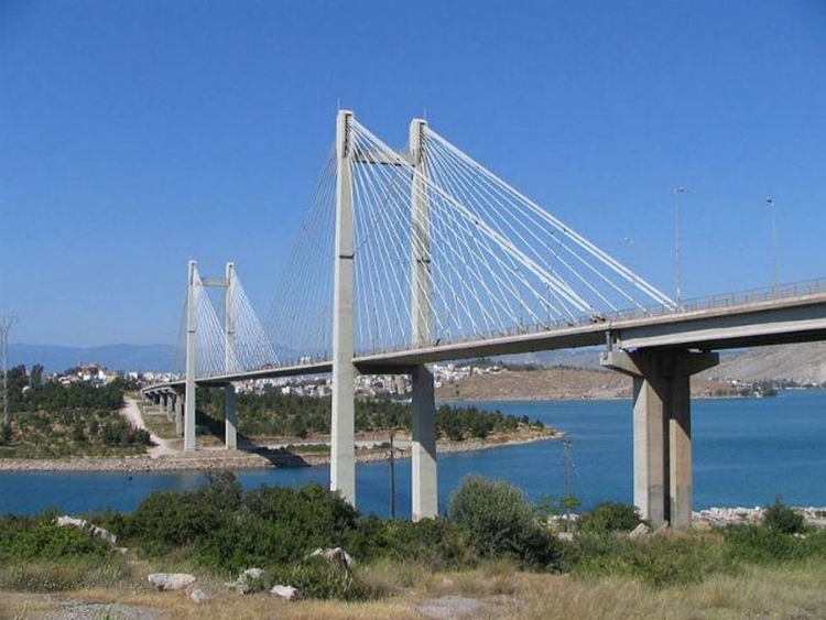Most koji spaja dvije obale