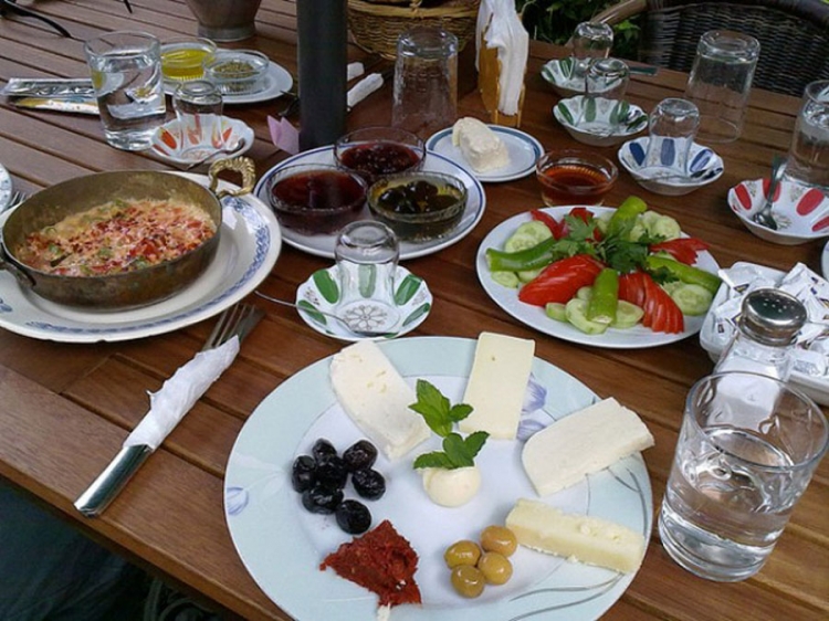 Turski doručak kao praznik za porodicu.