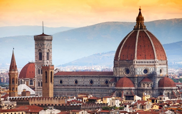 Panoramom Firence gospodari katedrala Santa Marija del Fijore