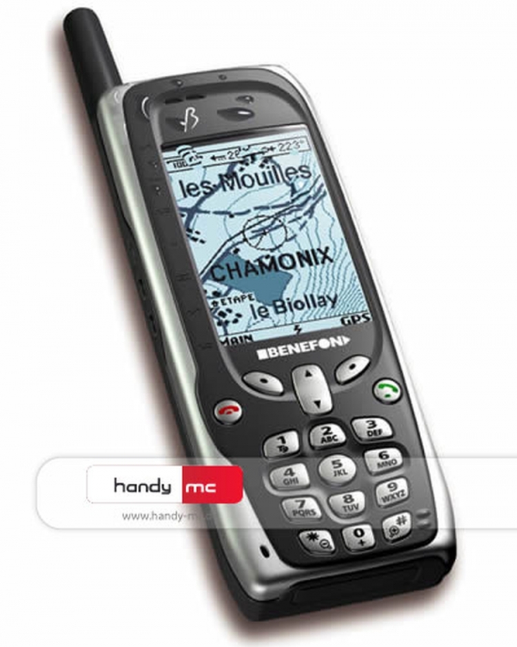 1999. godina - Benefon Esc! / Prvi mobilni telefon sa GPS modulom.