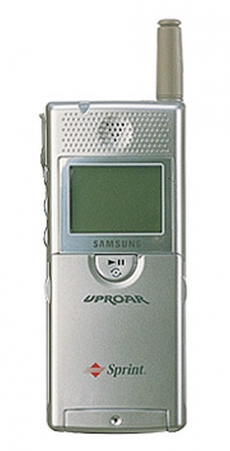 1999. godina - Samsung SPH-M100 Uproar / Prvi mobilni telefon koji je mogao puštati mp3 muziku.