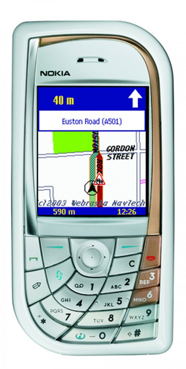 2004. godina - Nokia 7610 / Prvi Nokia telefon sa kamerom od 1 megapiksel.