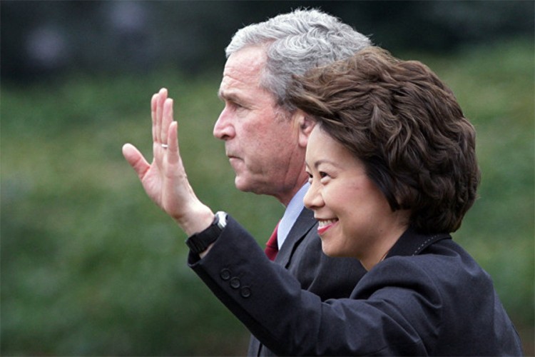 Gospođa Čao je bila ministar i u kabinetu Džordža Buša Mlađeg