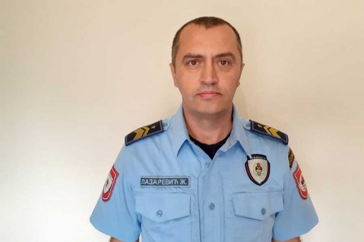 Policajac Željko Lazarević