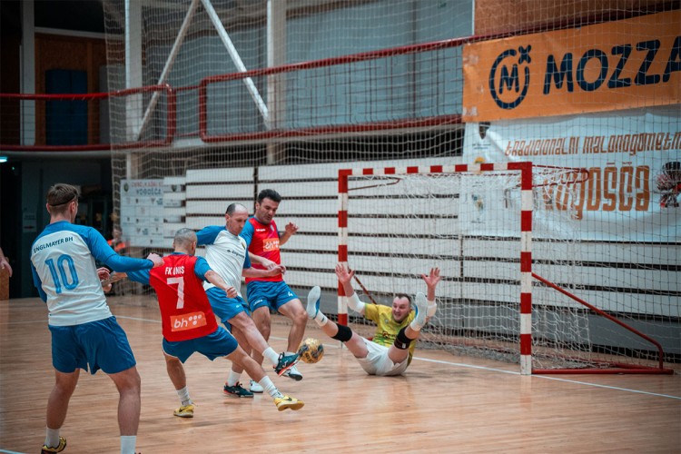 Ustupljena fotografija Ustupljena fotografija