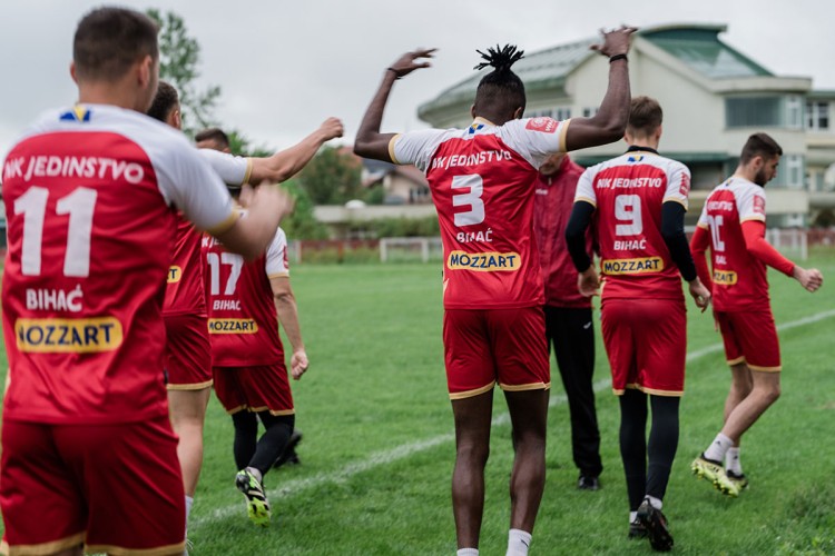 Ustupljena fotografija Ustupljena fotografija